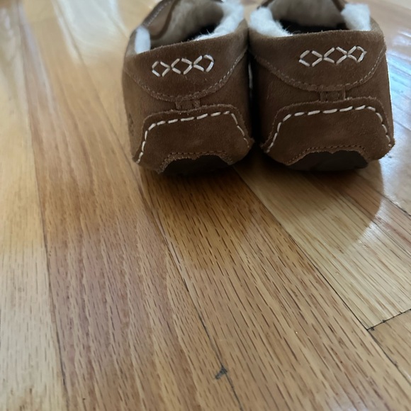 UGG Chestnut Suede Moccasin Loafers - Picture 5 of 6